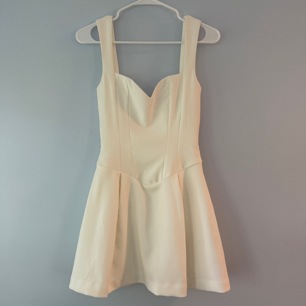 Classic Cream Mini Dress with Sweetheart Neckline